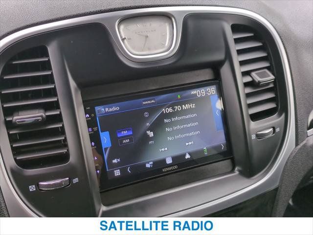 Used 2018 Chrysler 300 Limited w/ Safetytec Plus Group RWD image 17