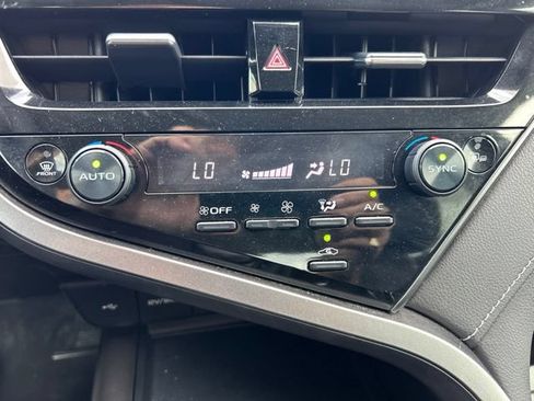 Used 2023 Toyota Camry SE FWD image 13
