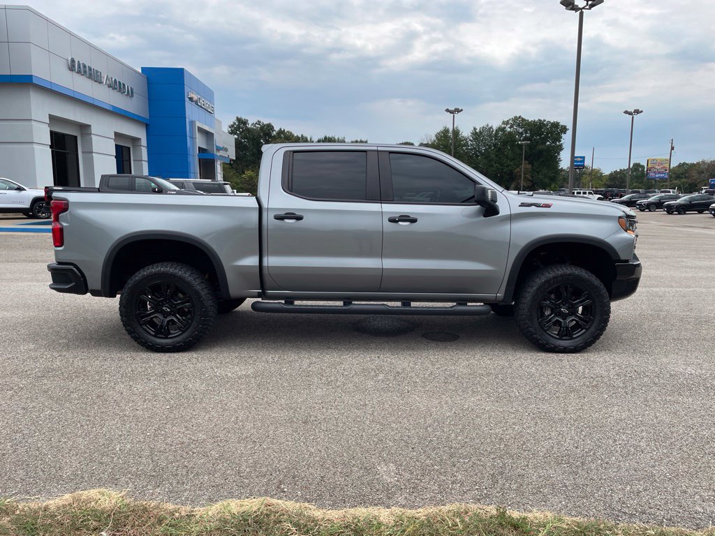 Used 2024 Chevrolet Silverado 1500 ZR2 w/ Technology Package AWD/4WD image 7