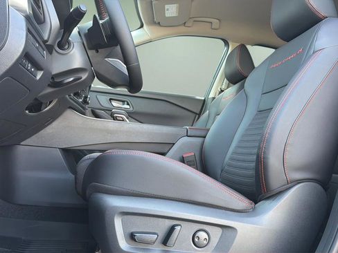 New 2026 Nissan Rogue SV AWD/4WD image 23