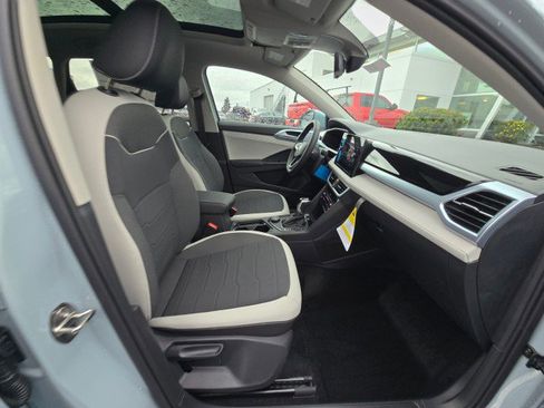 New 2026 Volkswagen Taos SE AWD/4WD image 12