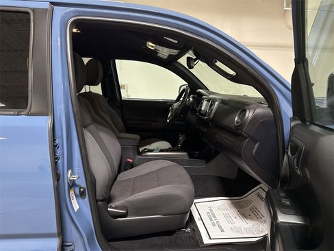 Used 2019 Toyota Tacoma TRD Off-Road image 21