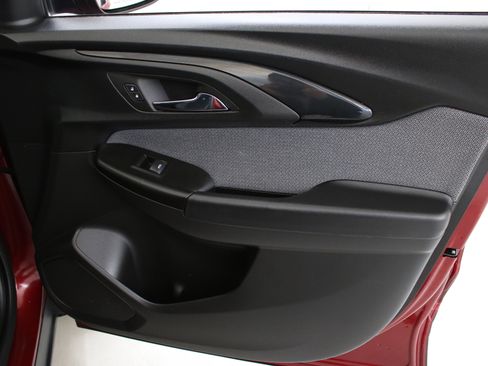 Used 2023 Chevrolet TrailBlazer LT w/ Convenience Package image 32