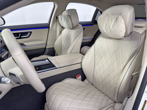 Used 2023 Mercedes-Benz S 580 S 580 w/ AMG Line & Night Pack image 47