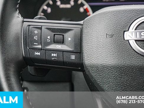 Used 2025 Nissan Rogue SV FWD image 29