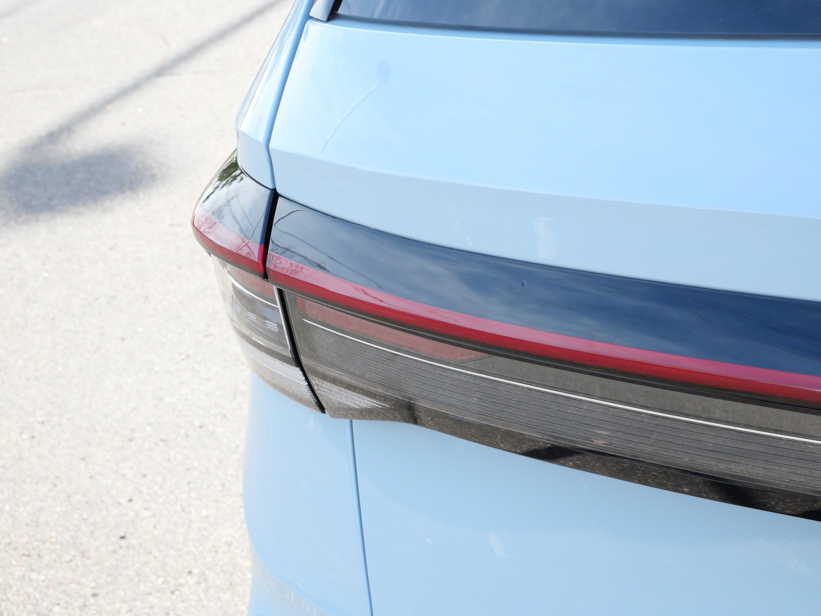 Certified 2025 Volkswagen Taos SE AWD/4WD image 17