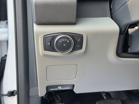 Used 2022 Ford F250 XL w/ Power Equipment Group AWD/4WD image 15