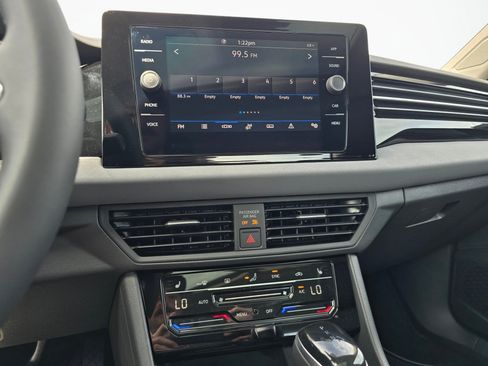 New 2026 Volkswagen Jetta SE FWD image 26