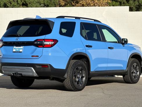 Certified 2024 Honda Pilot TrailSport image 8