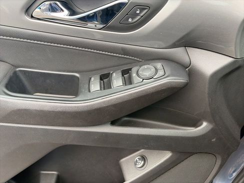 Used 2023 Chevrolet Traverse LT w/ Rear Camera Mirror Package AWD/4WD image 14