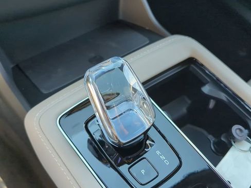 New 2026 Volvo XC90 B6 Plus w/ Protection Package Premier image 22