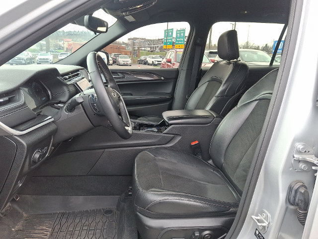 Used 2022 Jeep Grand Cherokee L Laredo AWD/4WD image 13