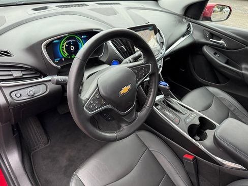 Used 2018 Chevrolet Volt Premier w/ Driver Confidence Package image 13
