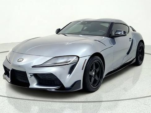Used 2021 Toyota Supra RWD image 3