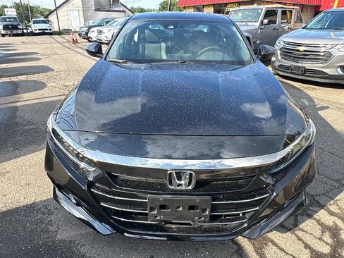 Used 2022 Honda Accord Sport image 2