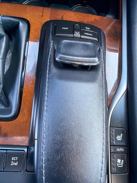 Used 2017 Lexus LX 570 4WD w/ Luxury Package image 37