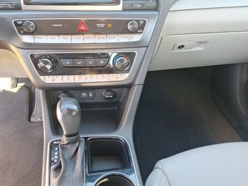 Used 2018 Hyundai Sonata SEL FWD image 15