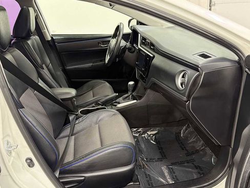 Certified 2017 Toyota Corolla SE w/ SE Premium Package FWD image 29