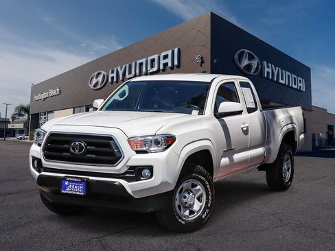 Used 2021 Toyota Tacoma SR5 RWD image 1
