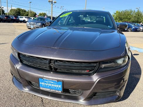 Used 2020 Dodge Charger SXT w/ Leather Interior Group RWD image 10