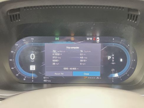 Used 2023 Volvo XC60 B5 Plus w/ Climate Package image 17