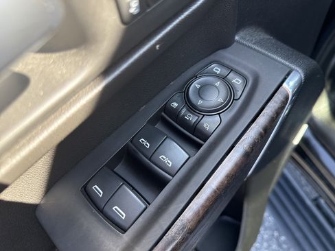 Used 2023 GMC Sierra 2500 Denali w/ Denali Black Diamond Edition image 17