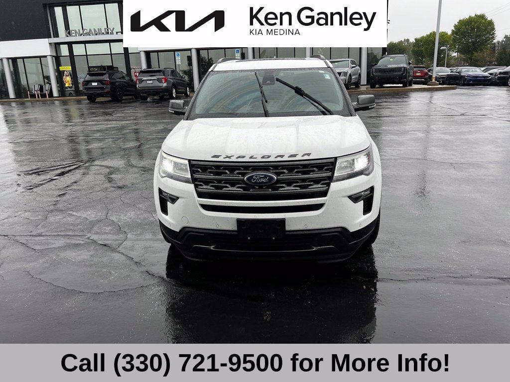 Used 2018 Ford Explorer XLT w/ Equipment Group 202A AWD/4WD image 2