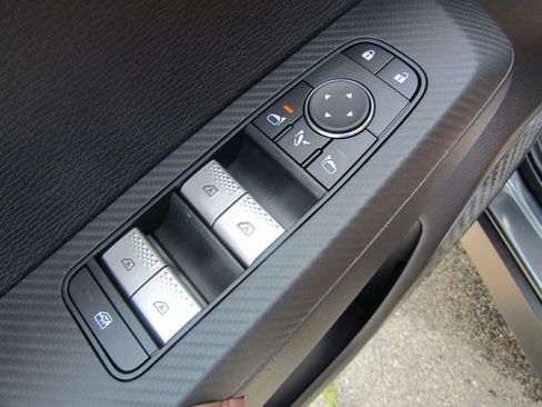 Used 2025 Mitsubishi Outlander SEL AWD/4WD image 15