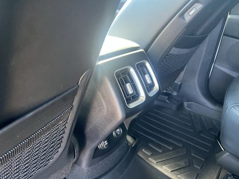 Used 2023 Kia Sorento EX FWD image 19