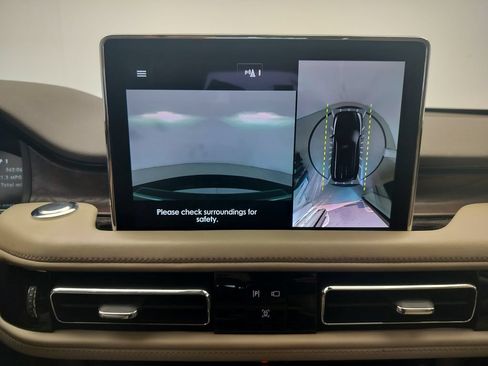 Used 2022 Lincoln Aviator Reserve w/ Elements Package Plus AWD/4WD image 18