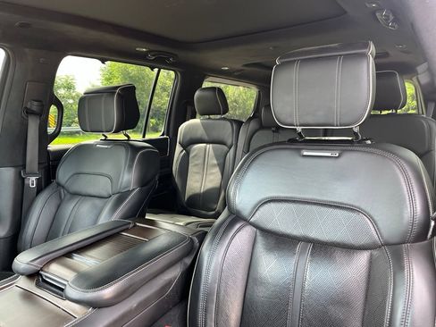 Used 2022 Jeep Grand Wagoneer Series II w/ Flexible Seating Group AWD/4WD image 16