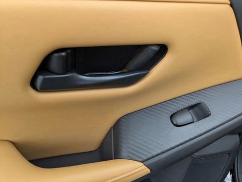 New 2025 Nissan Sentra SV w/ SV Premium Package FWD image 26