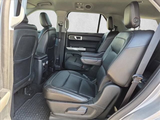 Used 2020 Ford Explorer XLT w/ Equipment Group 202A RWD image 18