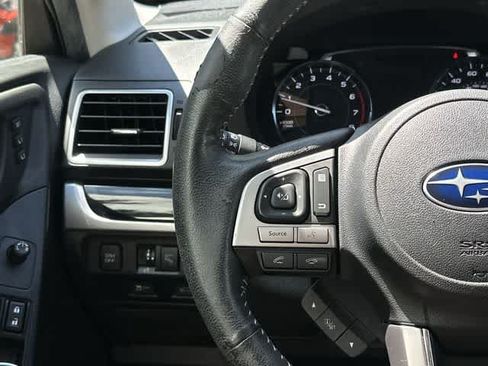 Used 2017 Subaru Forester 2.5i Touring AWD/4WD image 9