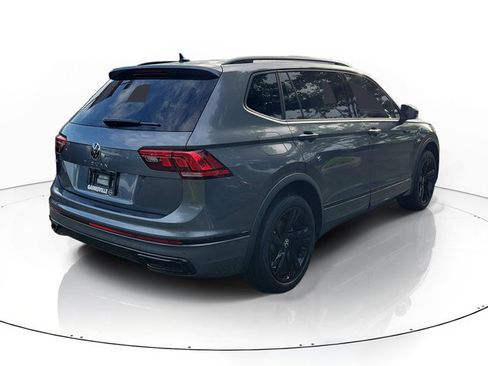 Used 2023 Volkswagen Tiguan SE R-Line FWD image 2
