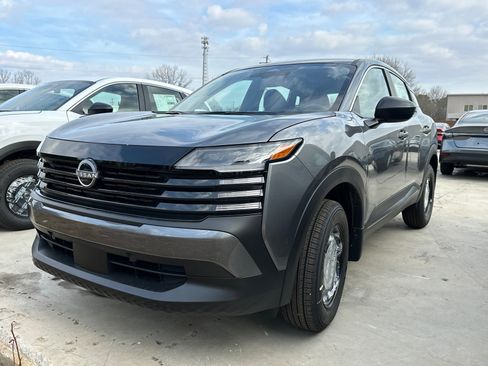 New 2026 Nissan Kicks S image 1