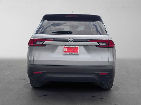 Certified 2026 Toyota Grand Highlander FWD image 4