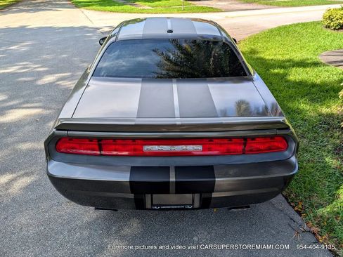 Used 2009 Dodge Challenger R/T image 16
