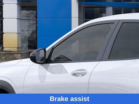 New 2026 Chevrolet Trax RS image 13