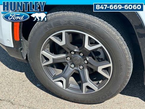 Used 2023 Jeep Wagoneer Series III w/ Convenience Group I image 8