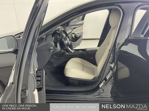 Used 2021 MAZDA MAZDA3 s image 11