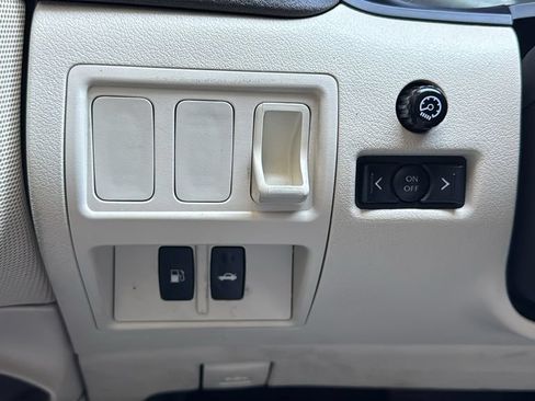 Used 2011 Lexus IS 250 w/ Premium Pkg Value Edition RWD image 15