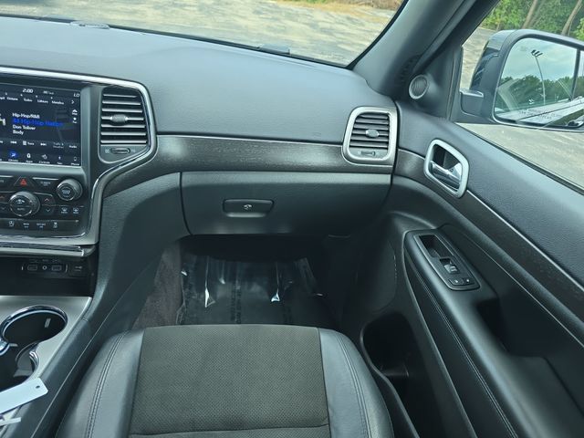Used 2018 Jeep Grand Cherokee Altitude AWD/4WD image 18
