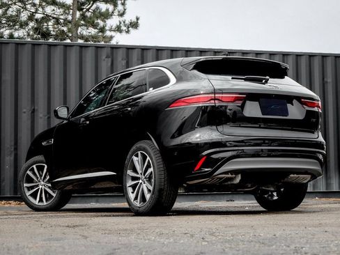 New 2026 Jaguar F-PACE R-Dynamic S image 2