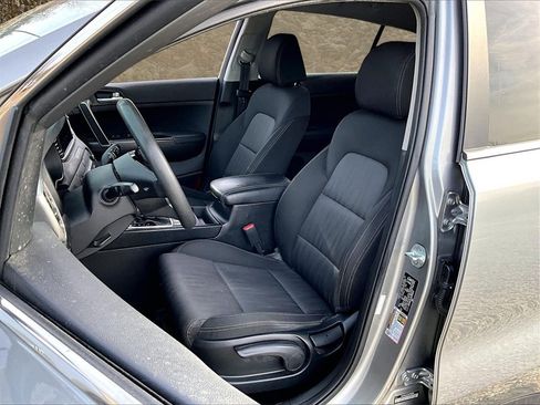 Used 2022 Kia Sportage LX image 22