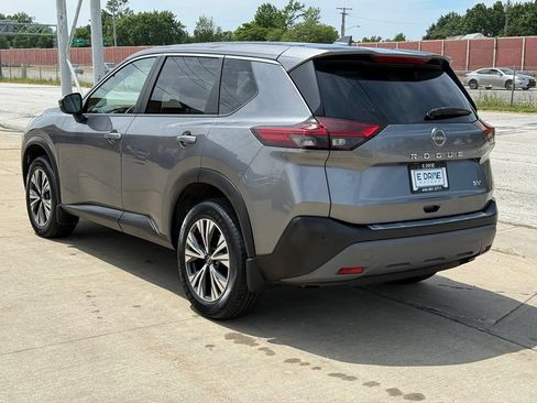 Used 2023 Nissan Rogue SV FWD image 10