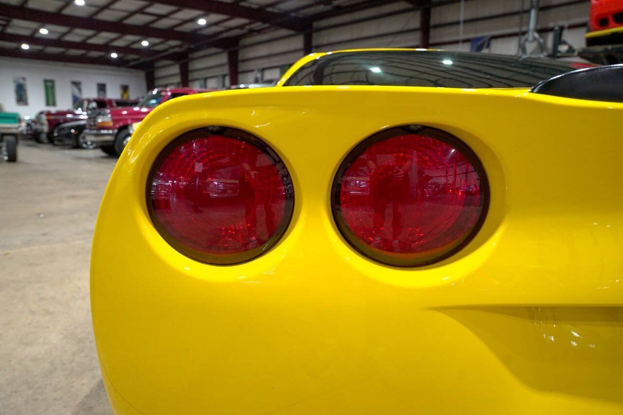 Used 2007 Chevrolet Corvette Z06 w/ Preferred Equipment Group RWD image 33