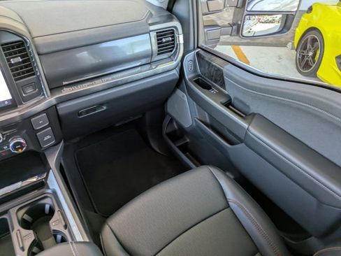 Used 2025 Ford F250 Lariat w/ Lariat Ultimate Package image 17