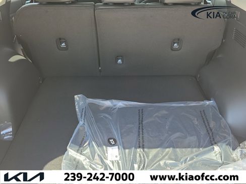 New 2026 Kia Sportage EX w/ EX Panorama Roof Package FWD image 8