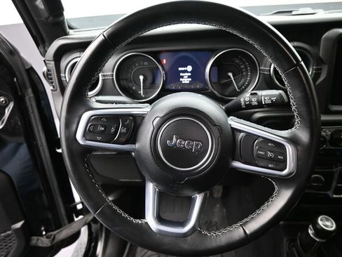 Used 2021 Jeep Wrangler Unlimited Sahara image 16